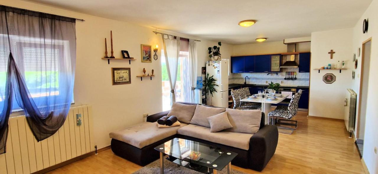 Apartments Pinezić Skrbčići Exterior foto