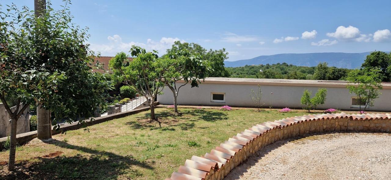 Apartments Pinezić Skrbčići Exterior foto