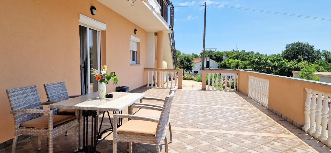 Apartments Pinezić Skrbčići Exterior foto